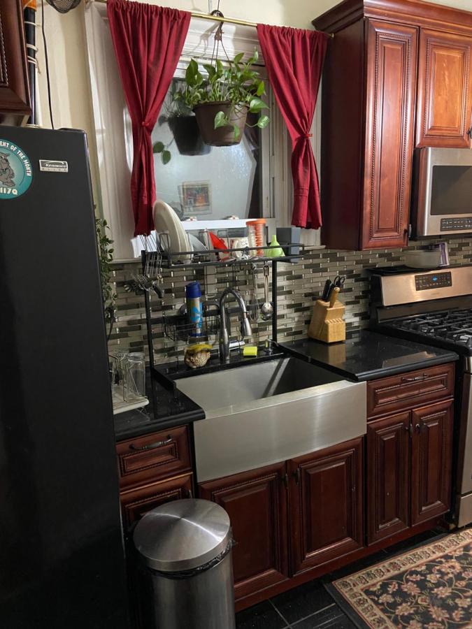 A Lavish Room In Queens 纽约 外观 照片